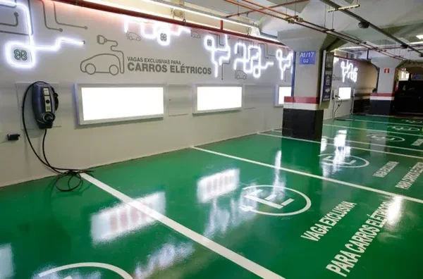 Recarga de carros elétricos no MorumbiShopping