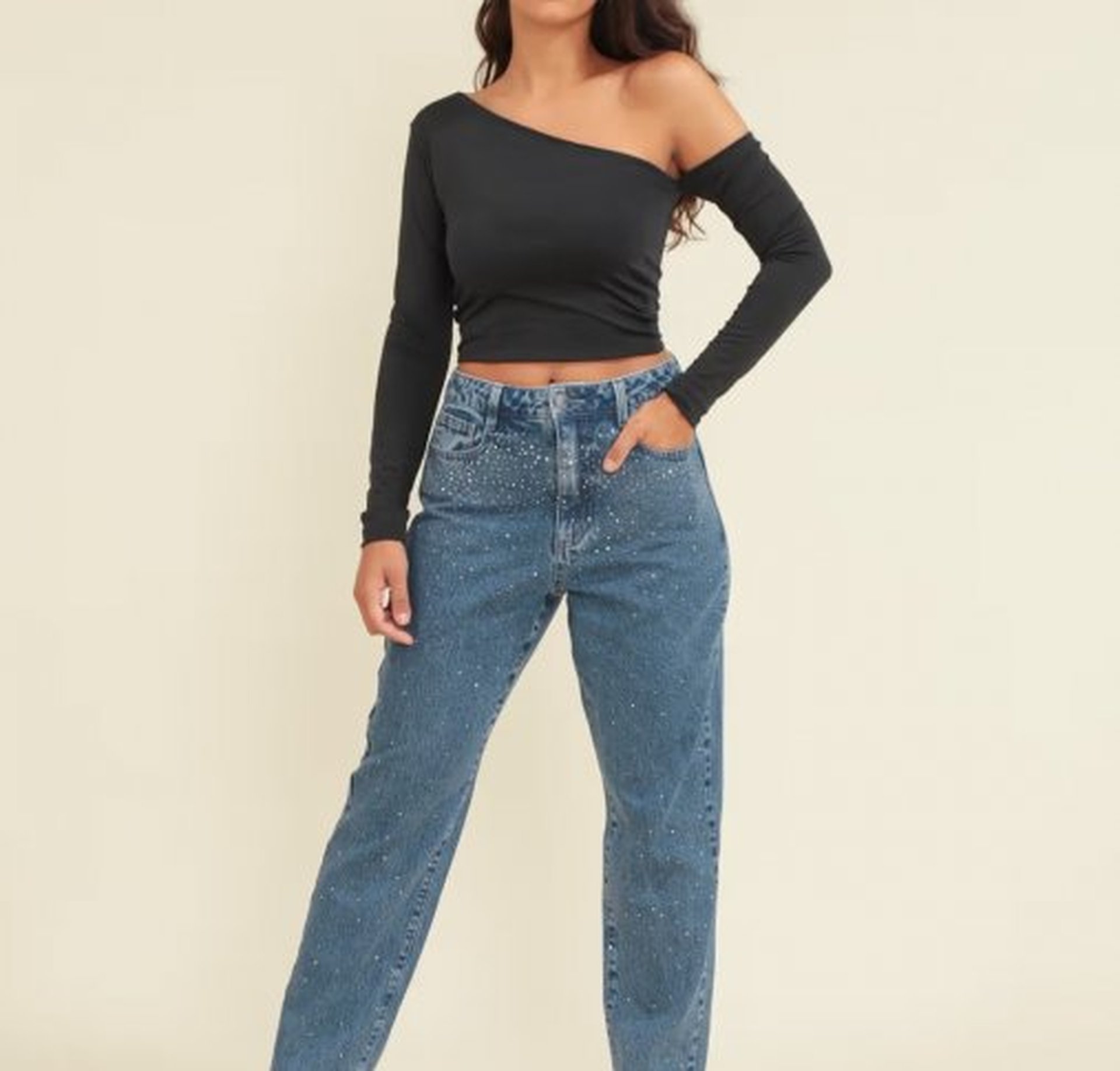 calça jeans cintura alta mom bem larga com lastex na cintura