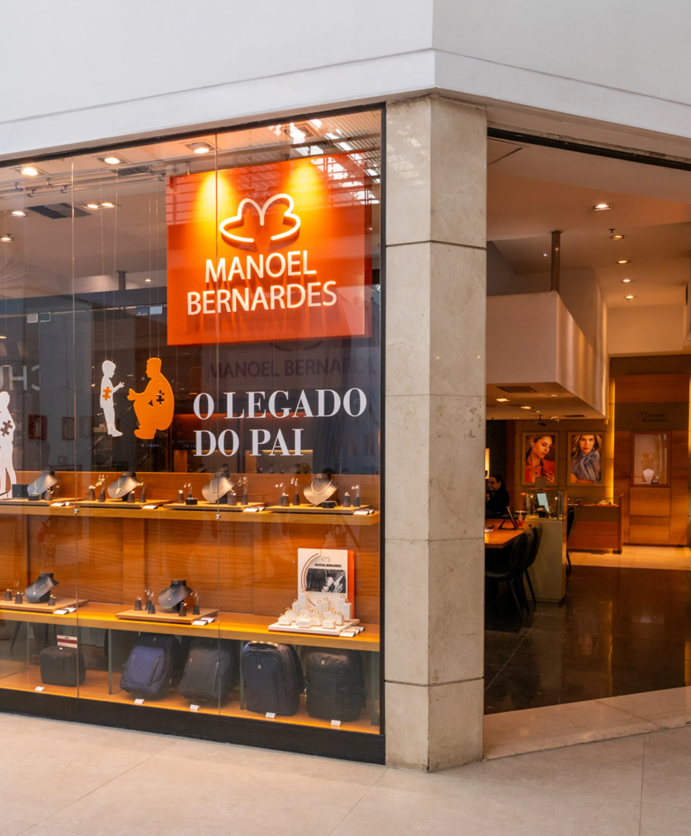 Lojas Exclusivas | Explore as Marcas no Pátio Savassi - MANOEL BERNADES