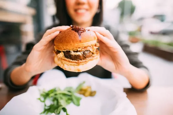 5 opções de restaurantes para os amantes de hambúrguer