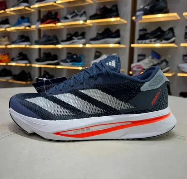 Tênis Adidas 